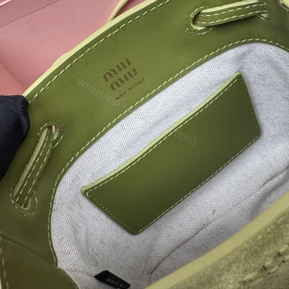 View 8 of 高仿miumiu*5NR460絨面羊皮水桶包橄欖綠免檢版