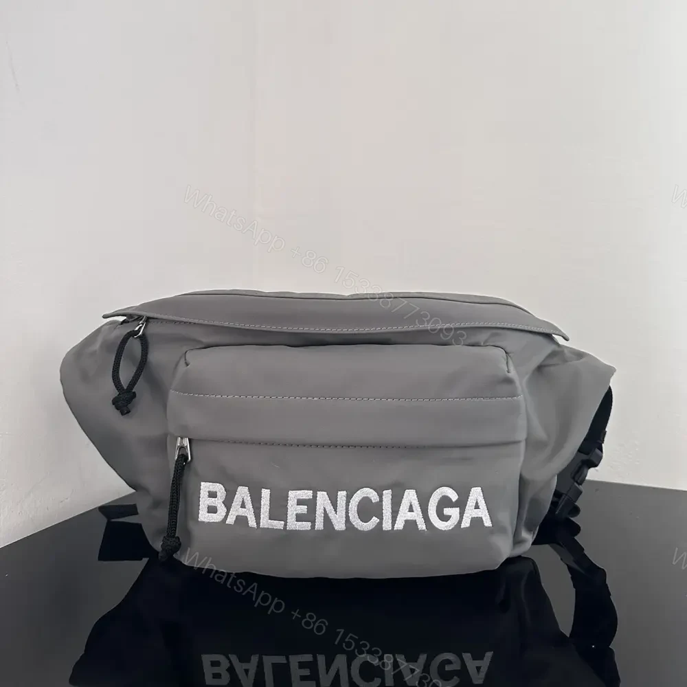 高仿BalenciagaWheelBeltpack系列尼龍胸包灰色 — view 1