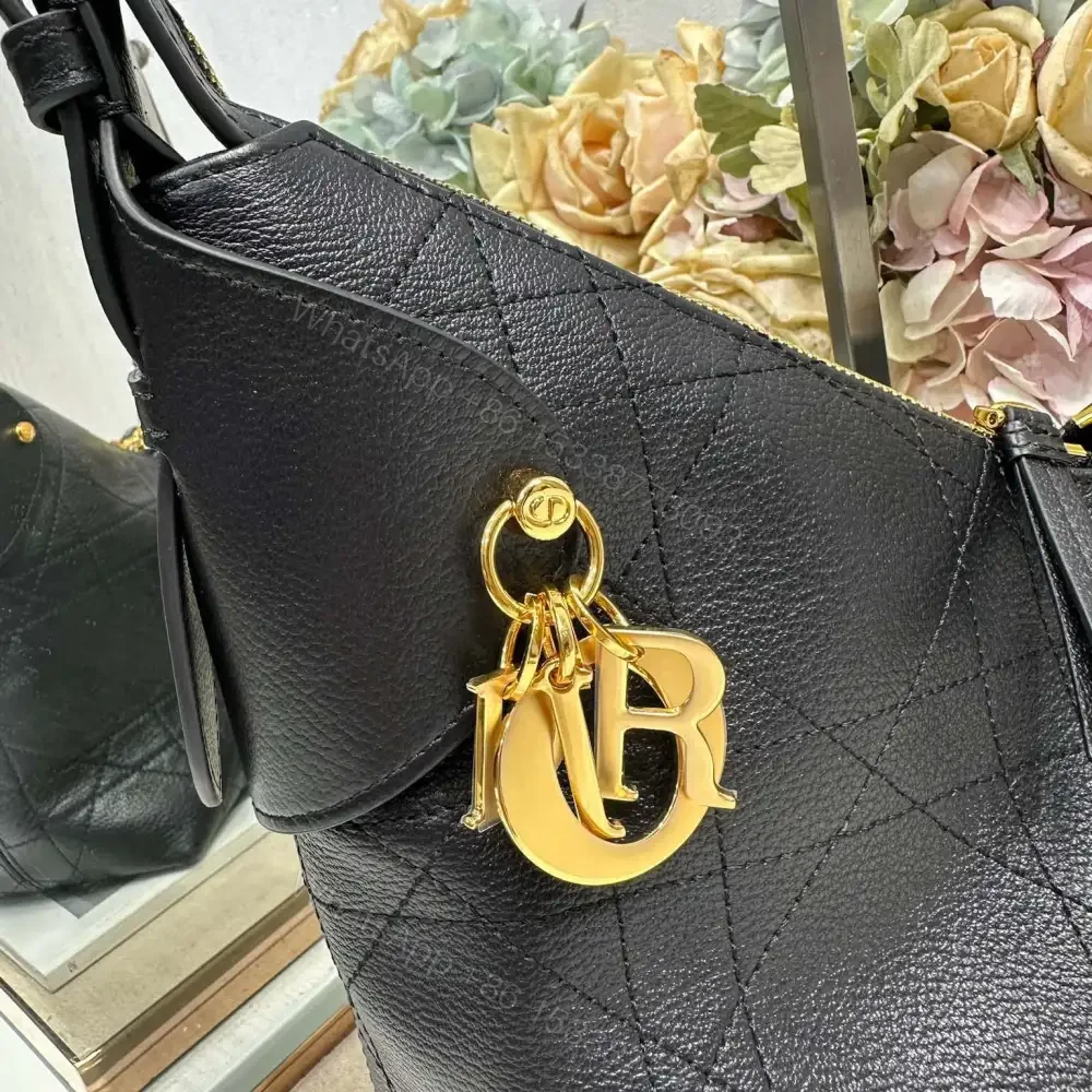 View 7 of 高仿Dior*Voyage系列M284M901小牛皮單肩包中號黑色免檢版