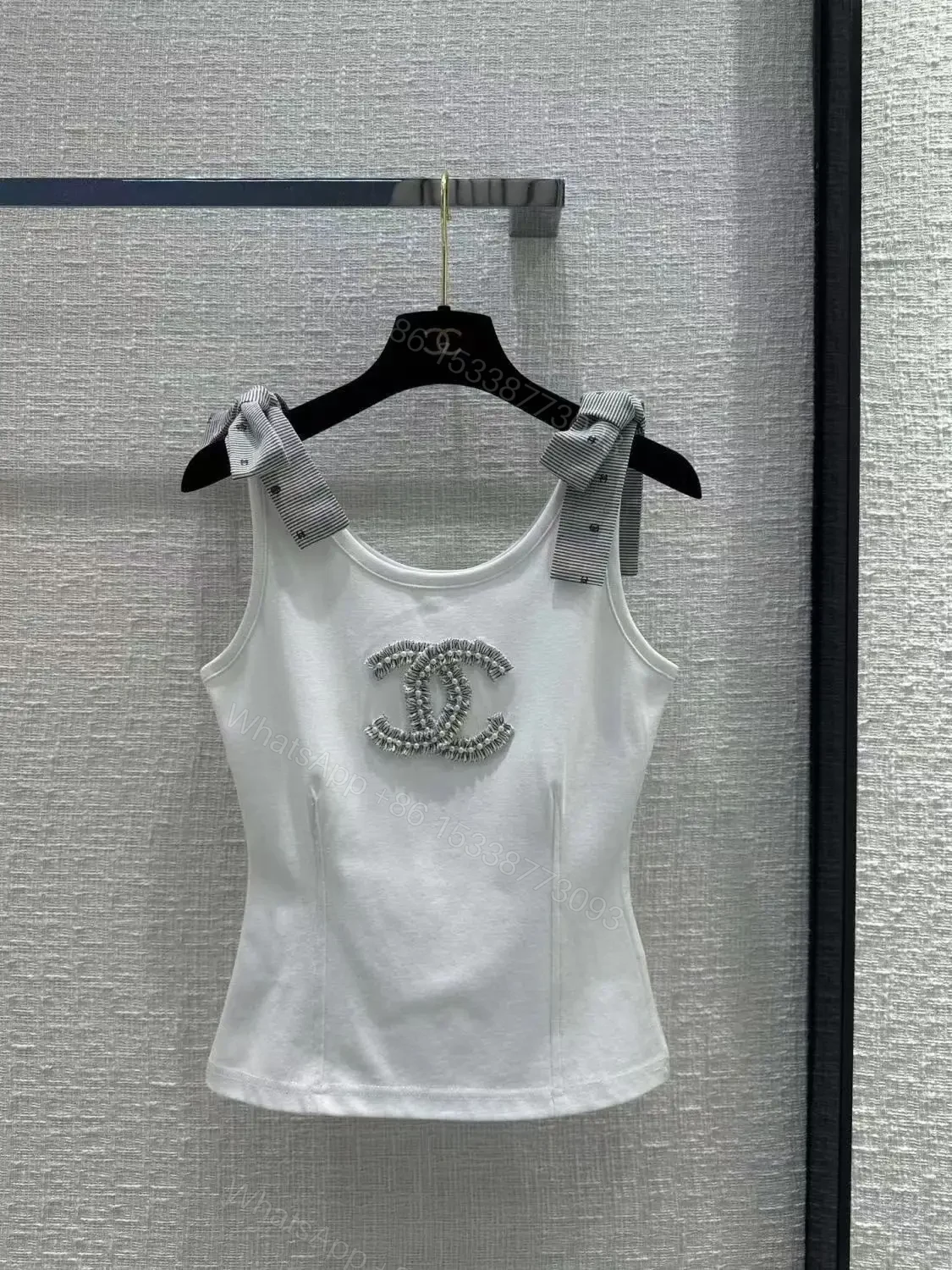 CHANEL — view 1