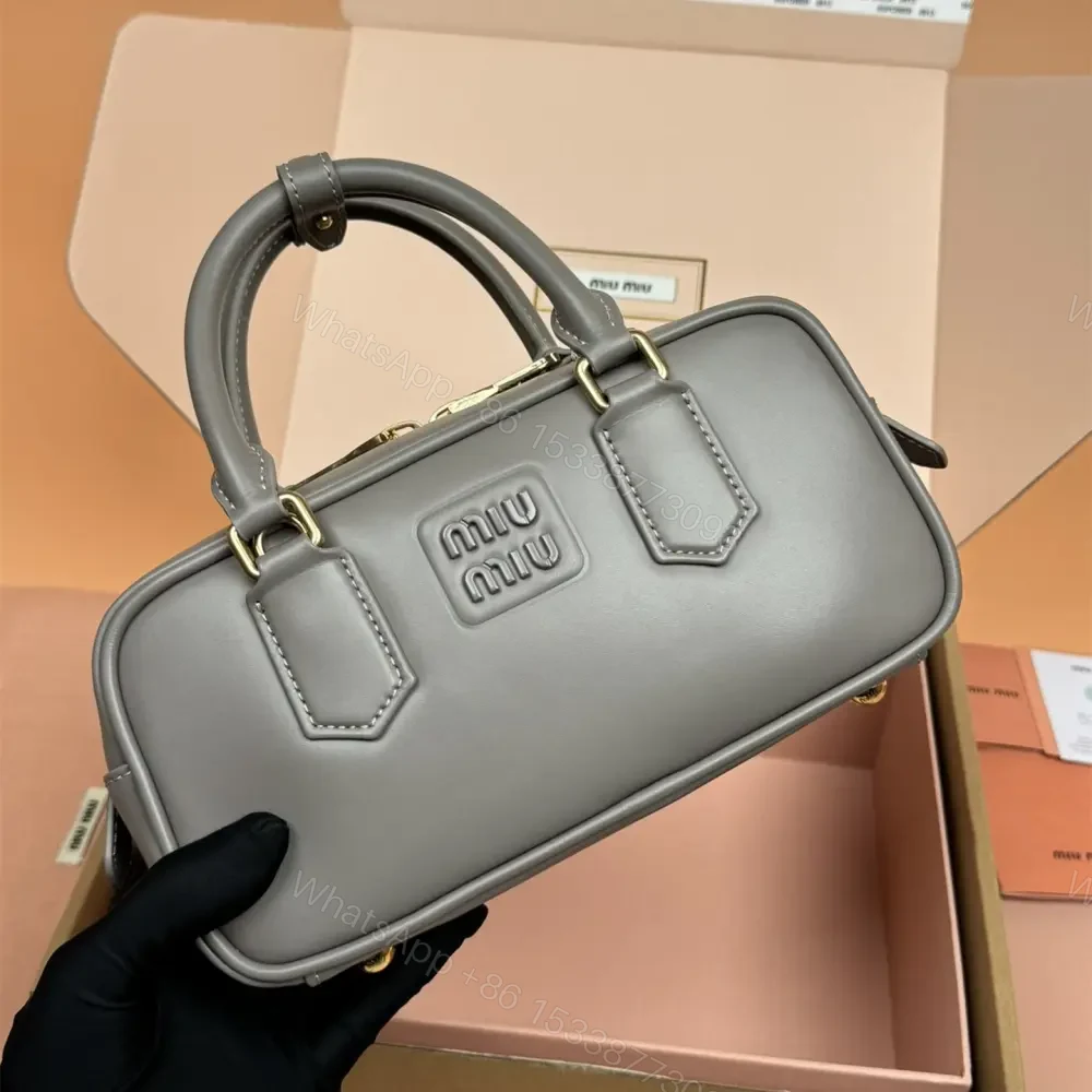 View 5 of 高仿miumiu*Arcadie系列5BB142小牛皮斜挎包灰色免檢版