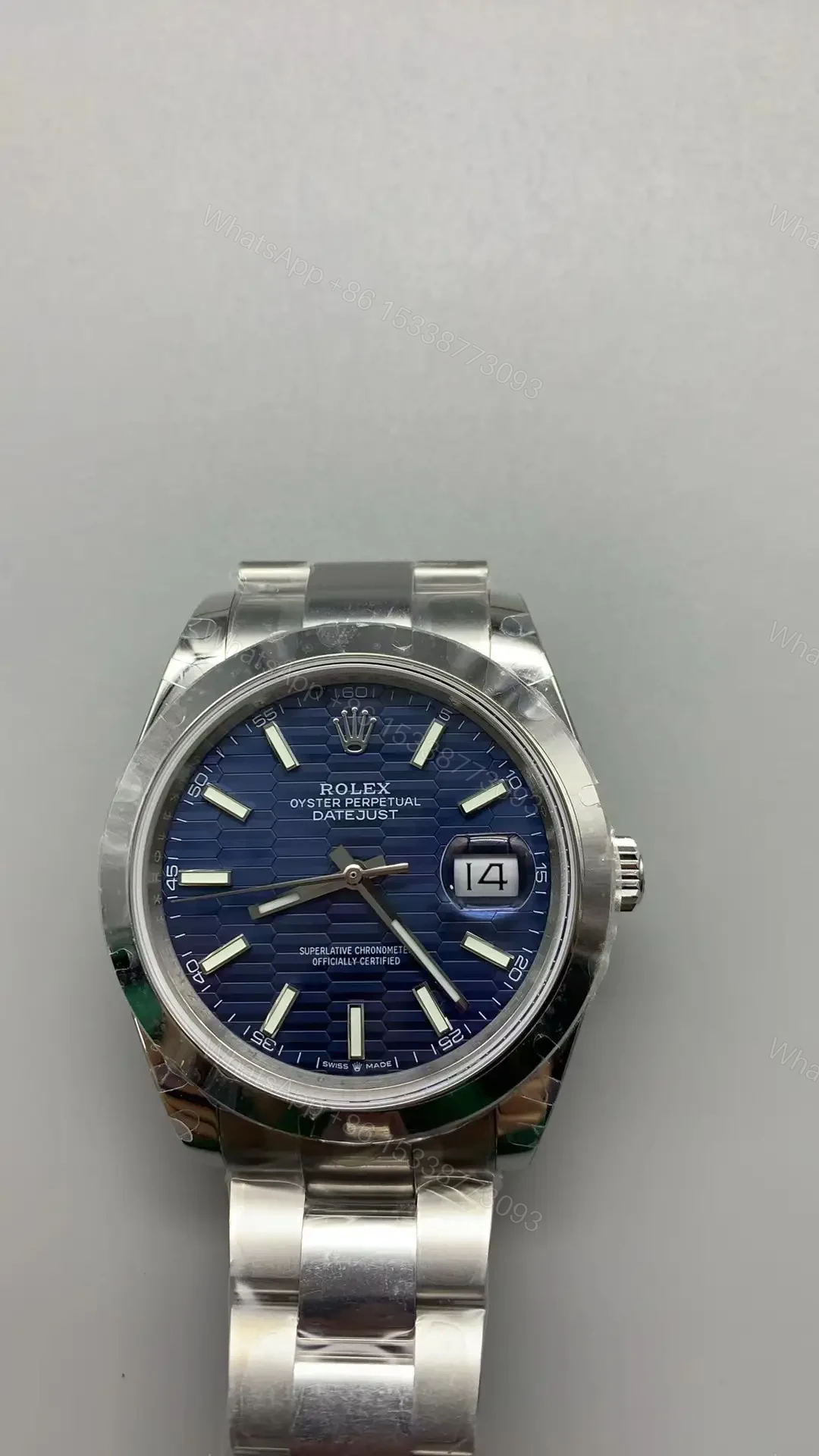 Rolex Datejust 41 Stainless Steel Smooth Oyster Blue Dial 126300-0001 — view 1