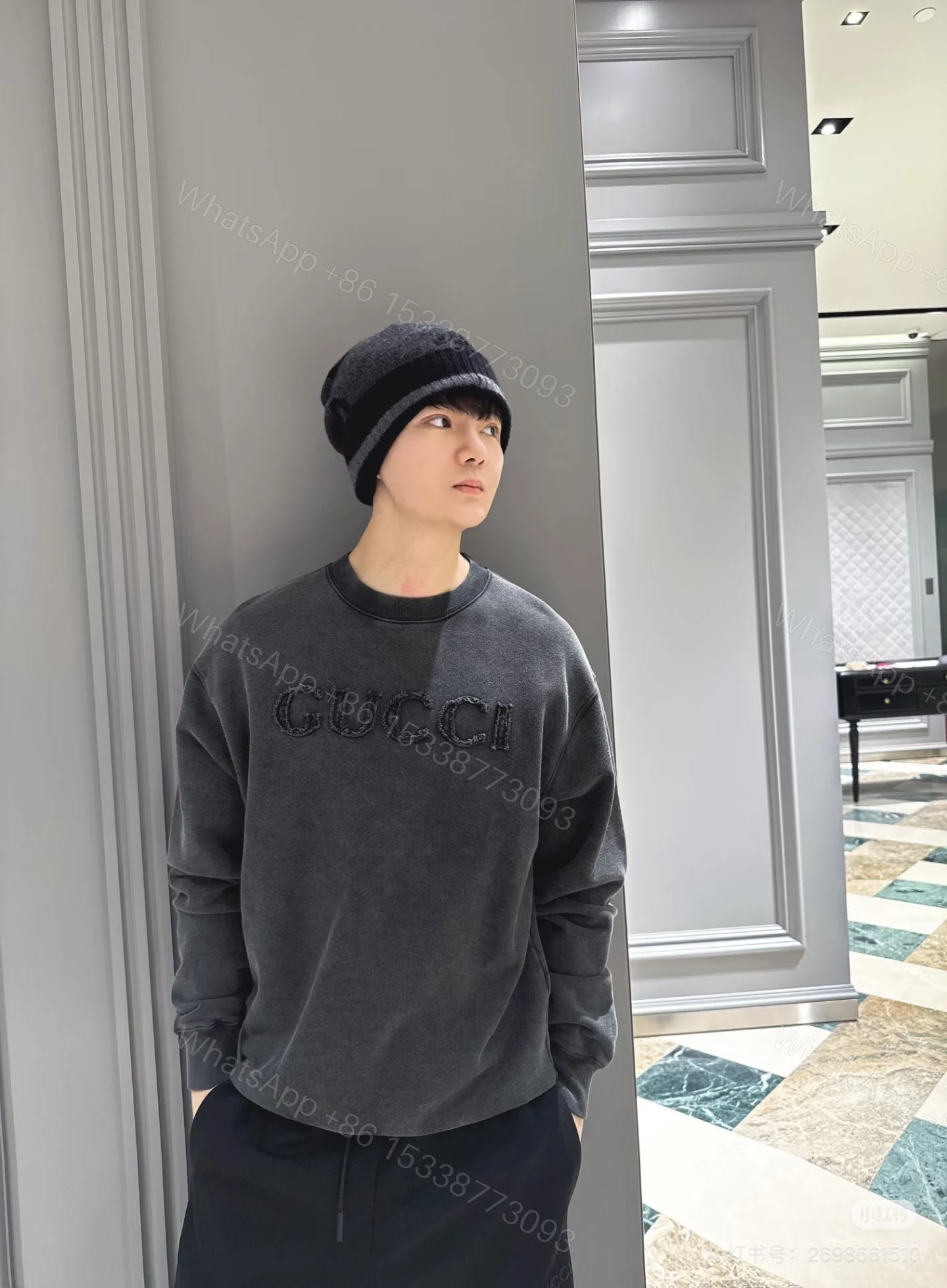 Gucci 高仿LOGO立體刺繡圓領長袖 男生款街頭時尚單品 — view 1