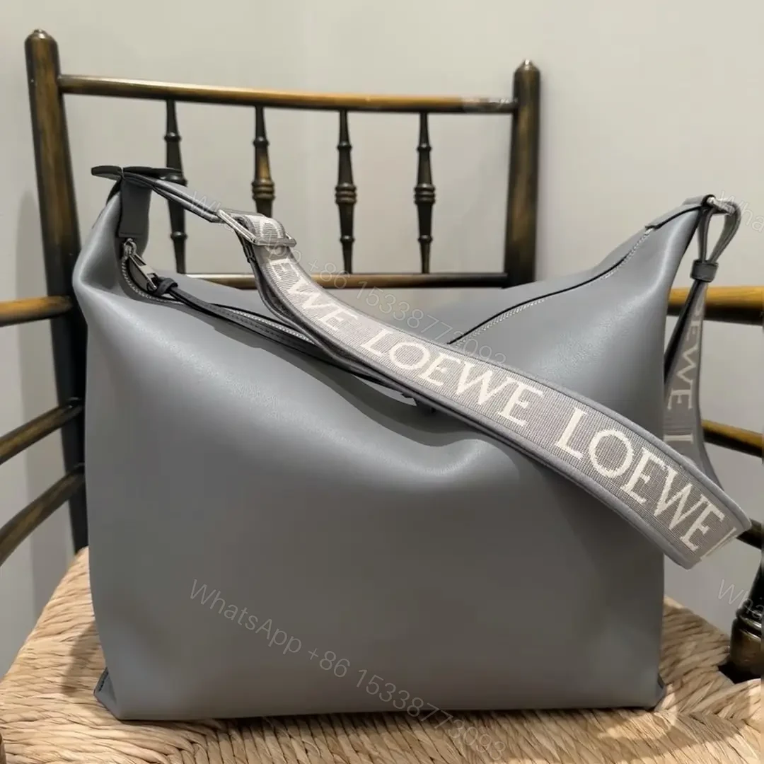 View 14 of 高仿Loewe*Cubi系列1640小牛皮斜挎包瀝青灰大號免檢版