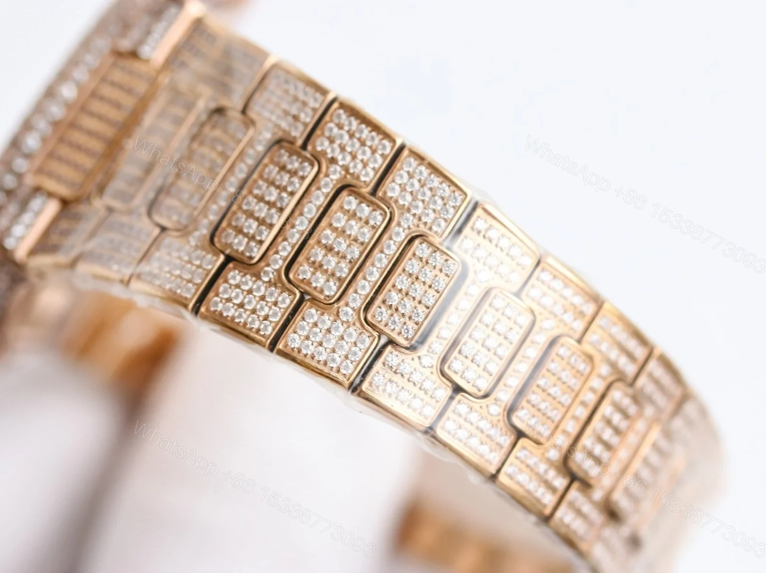 View 5 of Patek Philippe Nautilus 5711 R8 Super Clone