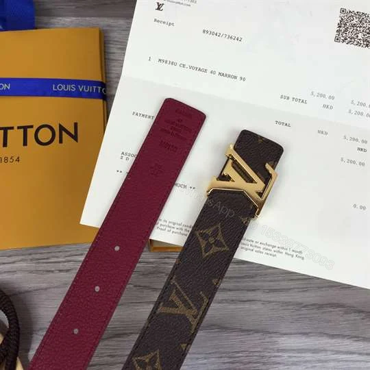View 4 of LOUIS VUITTON LV INITIALES 30MM REVERSIBLE – B124