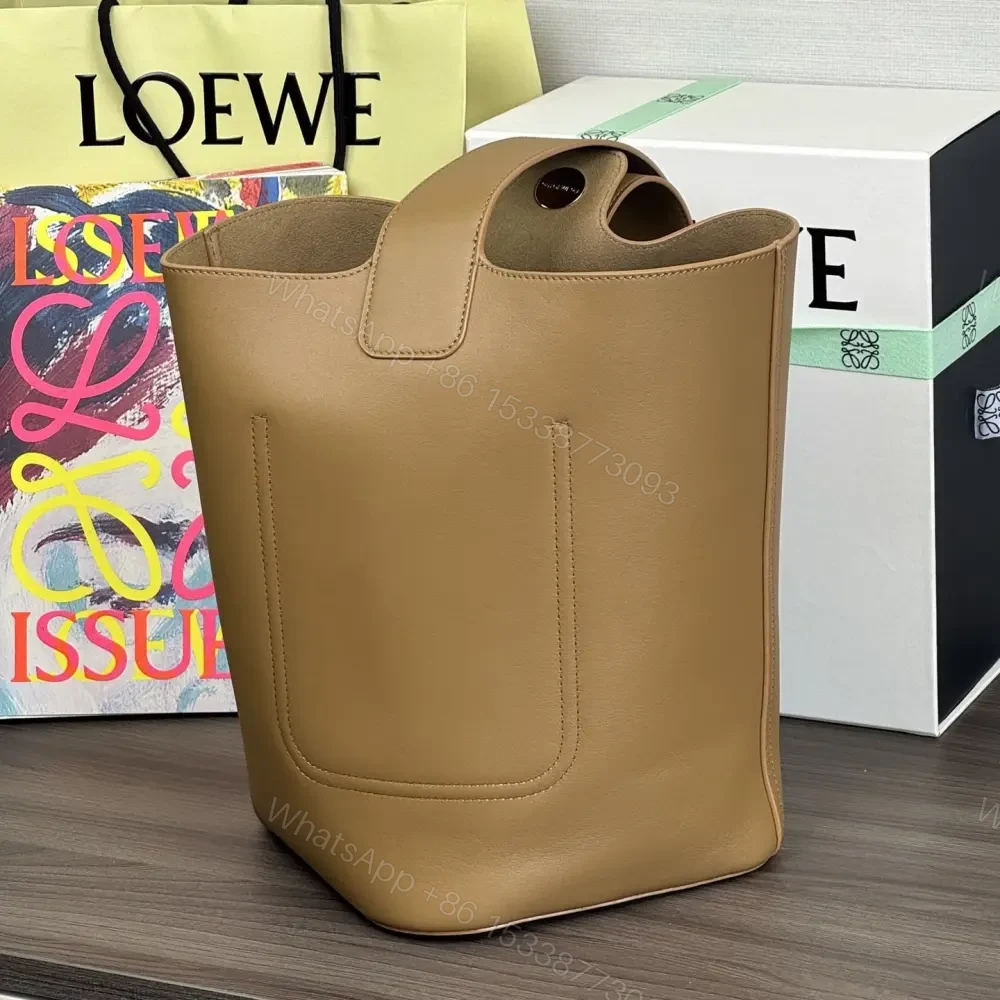 View 2 of 高仿Loewe*Bucket系列3980水桶包橡木棕色中號免檢版