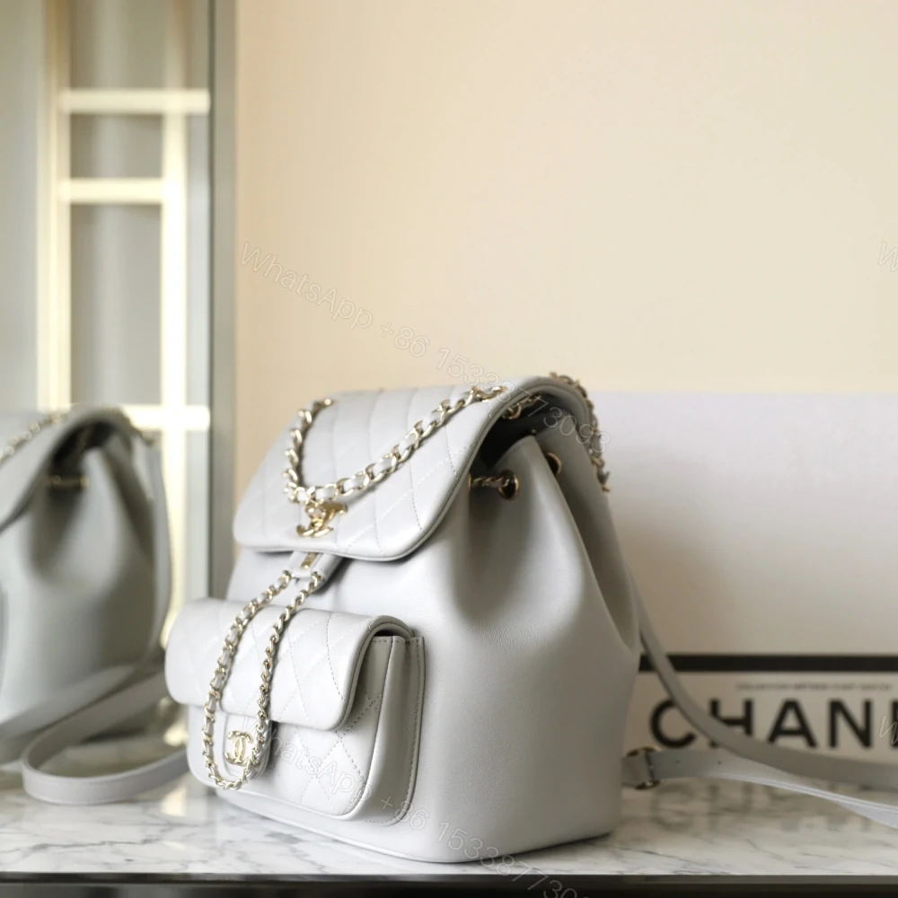 View 4 of 高仿Chanel*24K系列AS2908小牛皮淡灰雙肩包大號免檢版