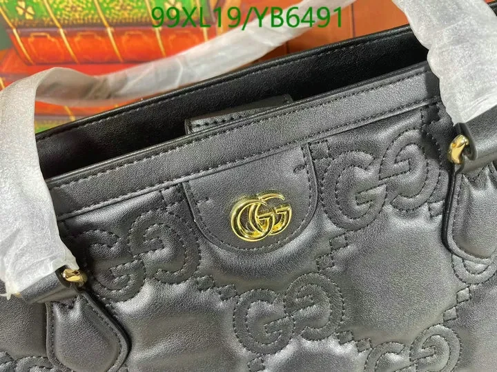 View 18 of Elegant Gucci GG Quilted Grey Matelassé Small Tote YP35VX