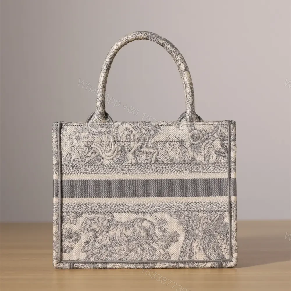 View 2 of 高仿Dior*BookTote系列茹伊刺繡灰色S免檢版