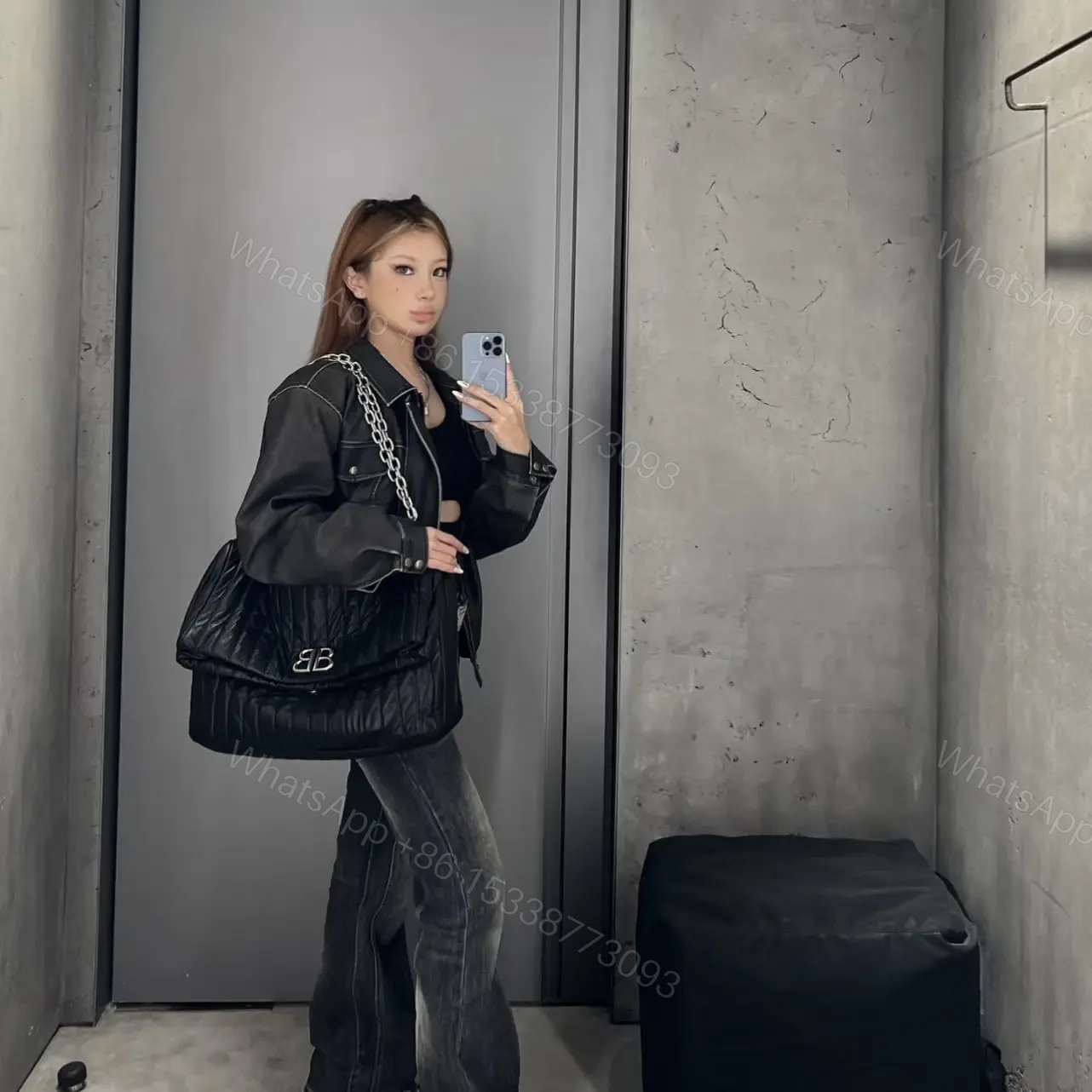 View 18 of 高仿Balenciaga*Monaco系列衍縫線牛皮單肩包m