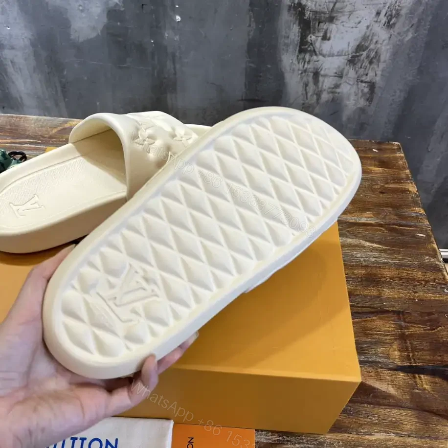 View 5 of LV WATERFRONT MULE – LVS37