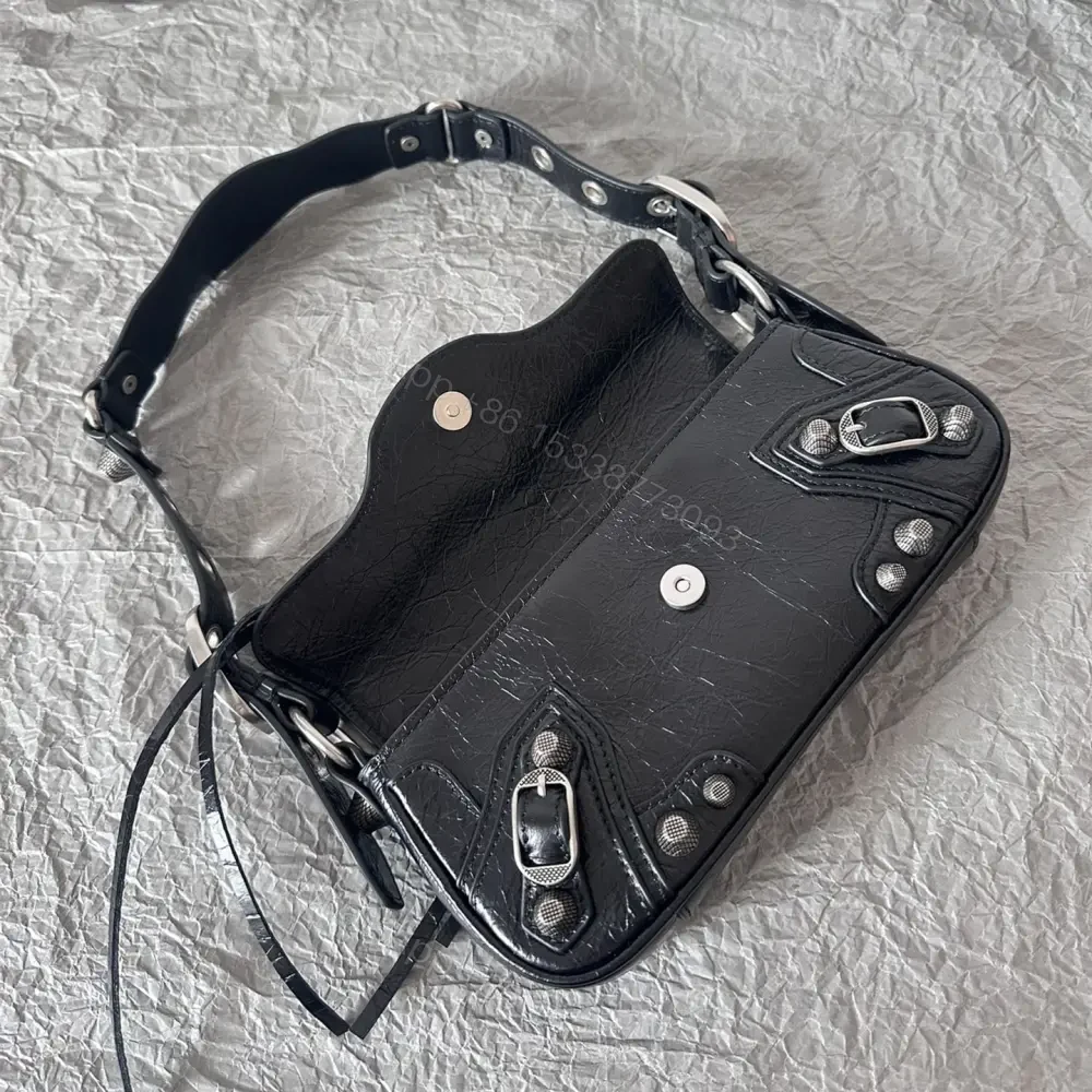 View 8 of 高仿Balenciaga*LeCagole2024新款法棍包黑色XS
