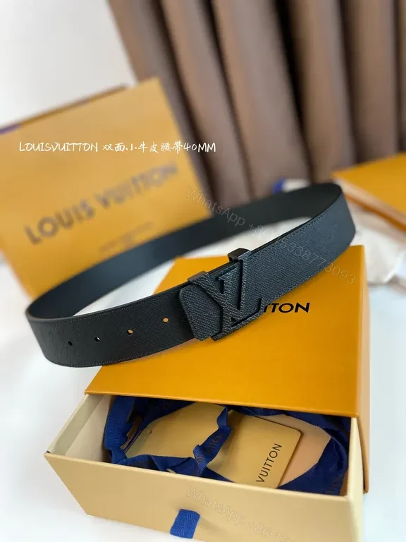 Black Leather Belt LV Signature Buckle â€“ 40mm, Calfskin, Minimalist Luxury — view 1
