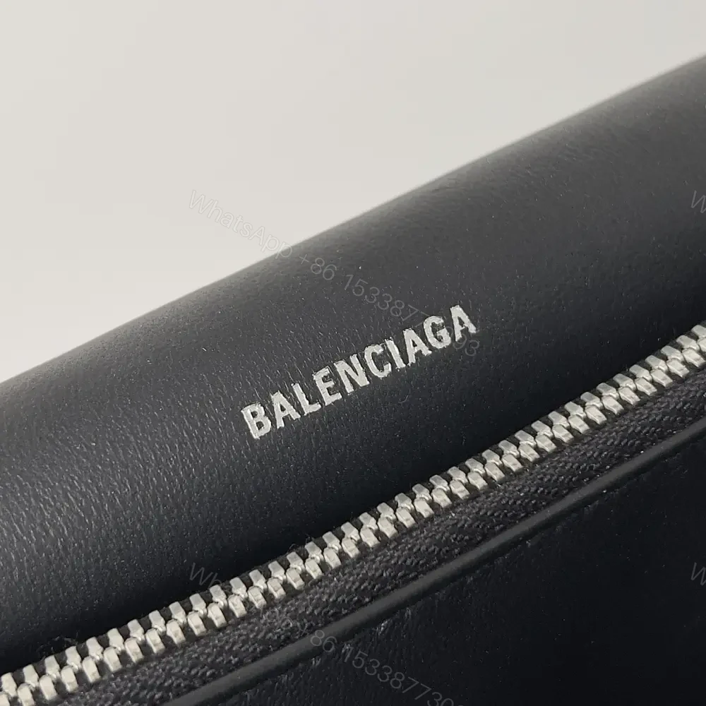 View 8 of 高仿Balenciaga秋季新款Crush單肩包