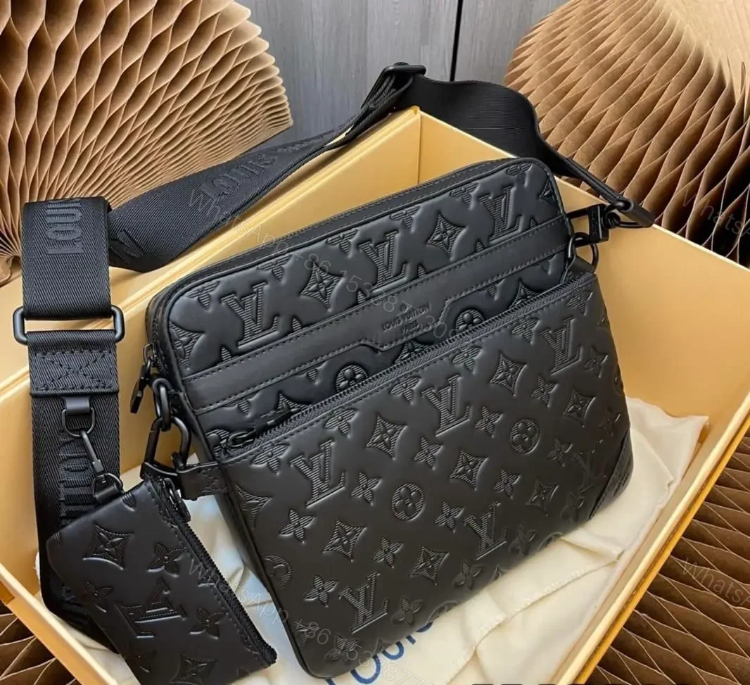LOUIS VUITTON — view 1
