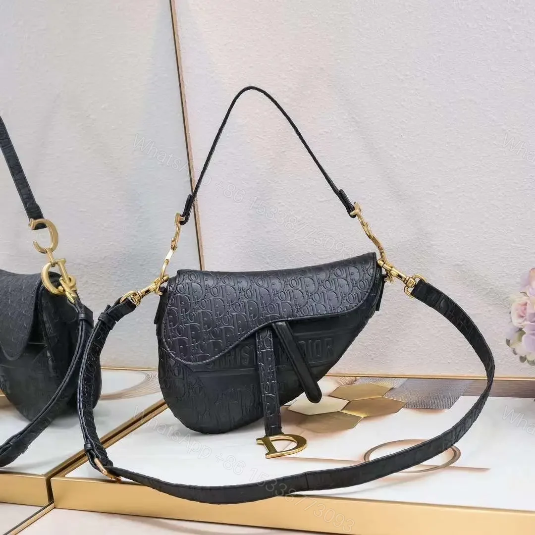 DIOR — view 1