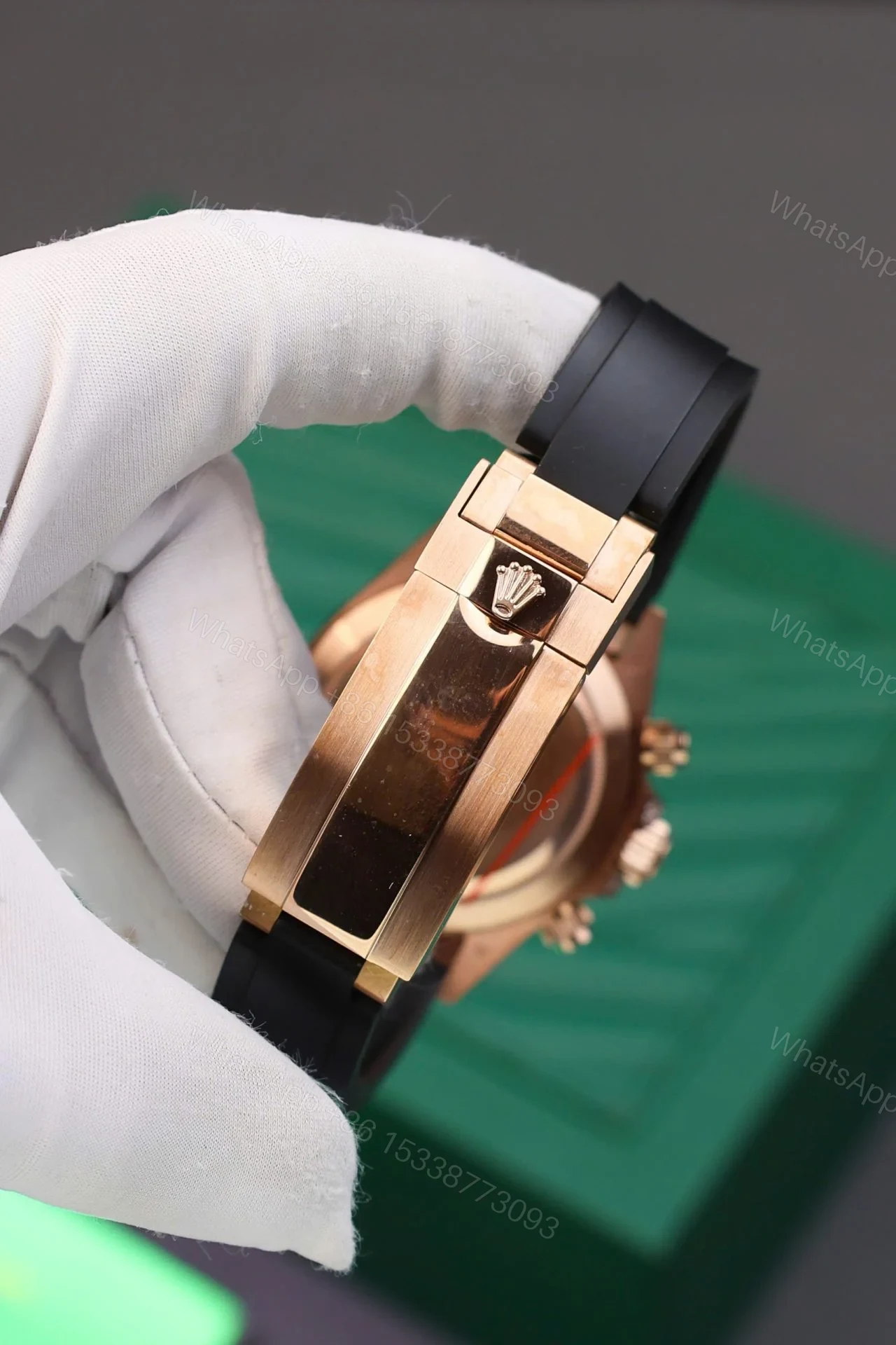 View 11 of Replica Rolex Cosmograph Daytona Rainbow Rubber Strap 40mm
