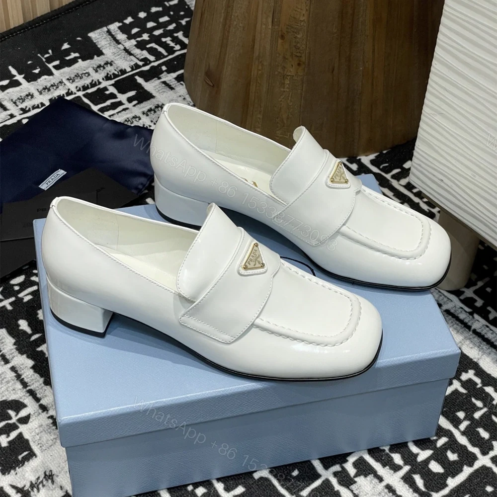 高仿Prada*1D831N方頭套腳樂福鞋3.5CM漆皮白色免檢版 — view 1