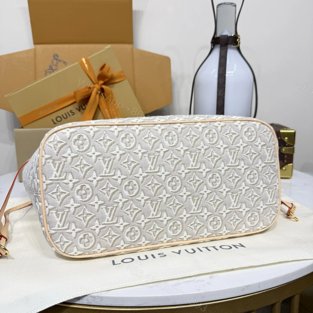 View 2 of Louis Vuitton Neverfull MM Pre-Fall 2026 collection