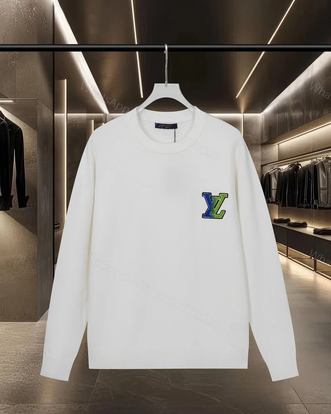 LV 高仿白色漸層刺繡LOGO毛衣 秋冬經典質感款 — view 1