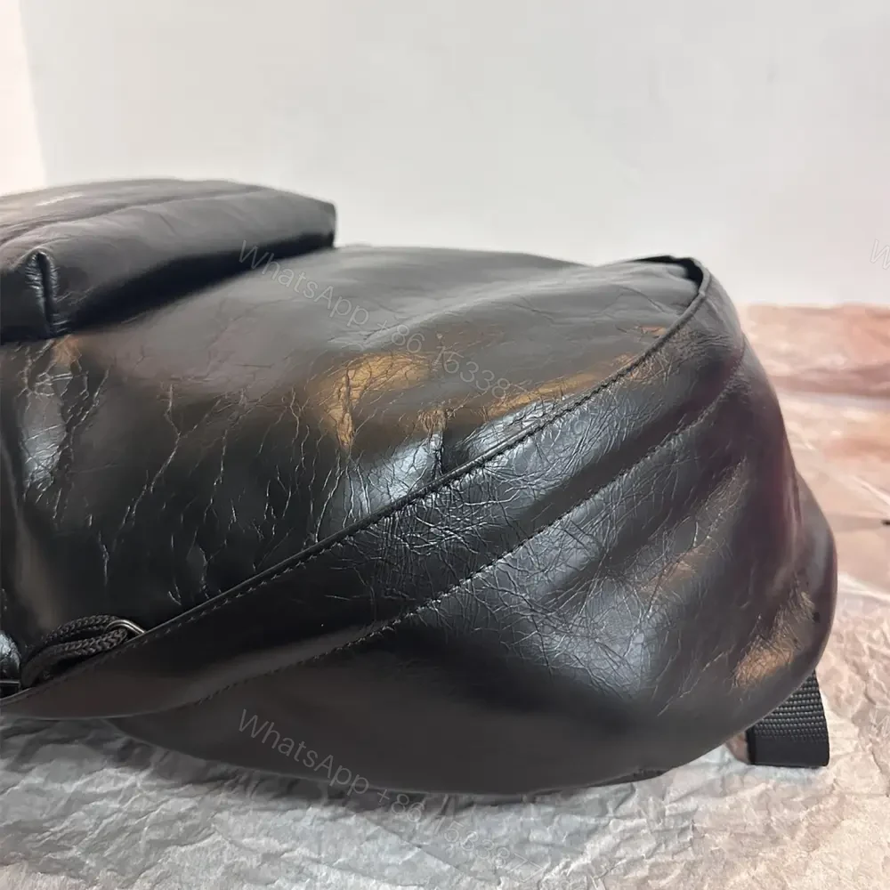 View 8 of 高仿BalenciagaExplorer系列小羊皮雙肩包m