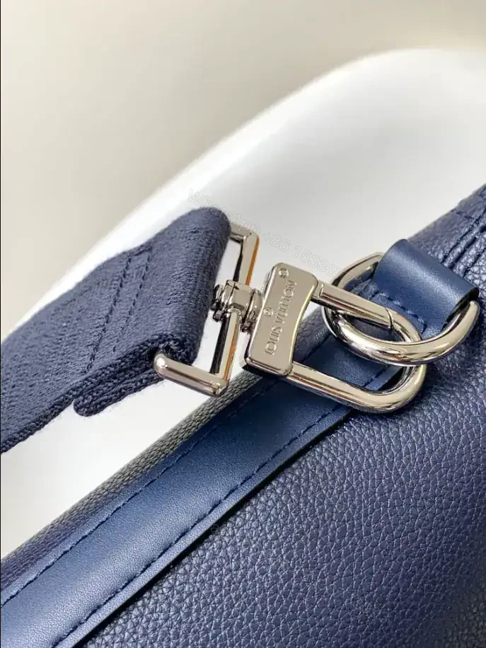 View 5 of LOUIS VUITTON TAKEOFF BRIEFCASE – LBV393