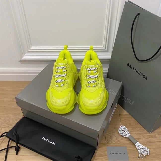 BALENCIAGA MEN’S TRIPLE S SNEAKER CLEAR SOLE – BB185 — view 1