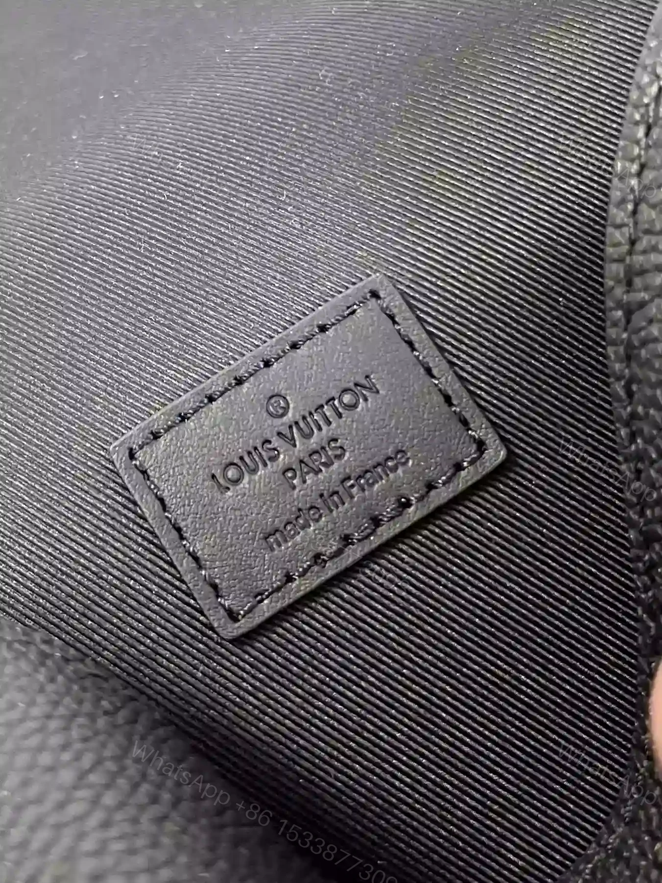 View 4 of LOUIS VUITTON FASTLINE WEARABLE WALLET – RRG068