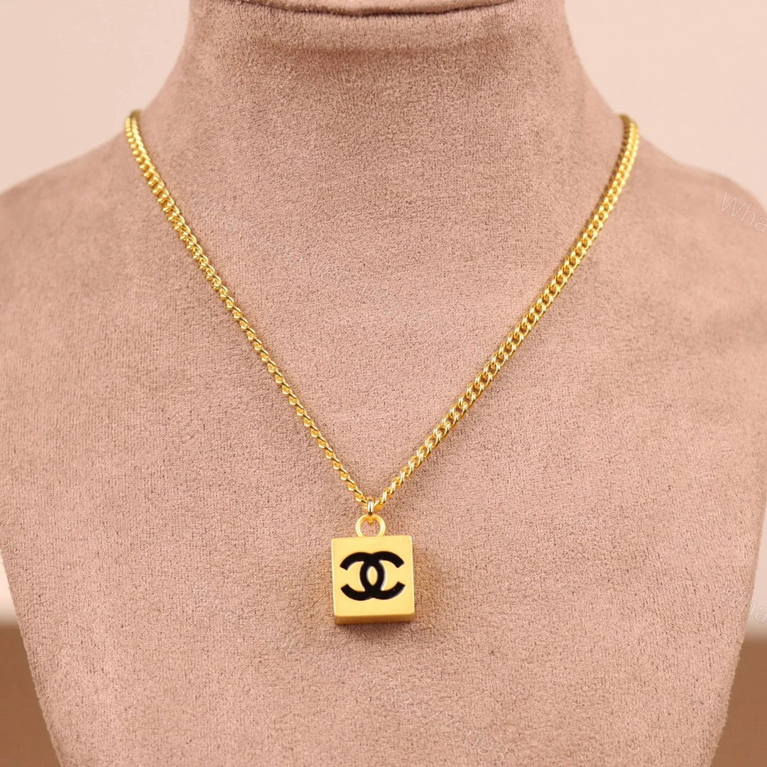 EN – Lux Necklace CHL038 — view 1