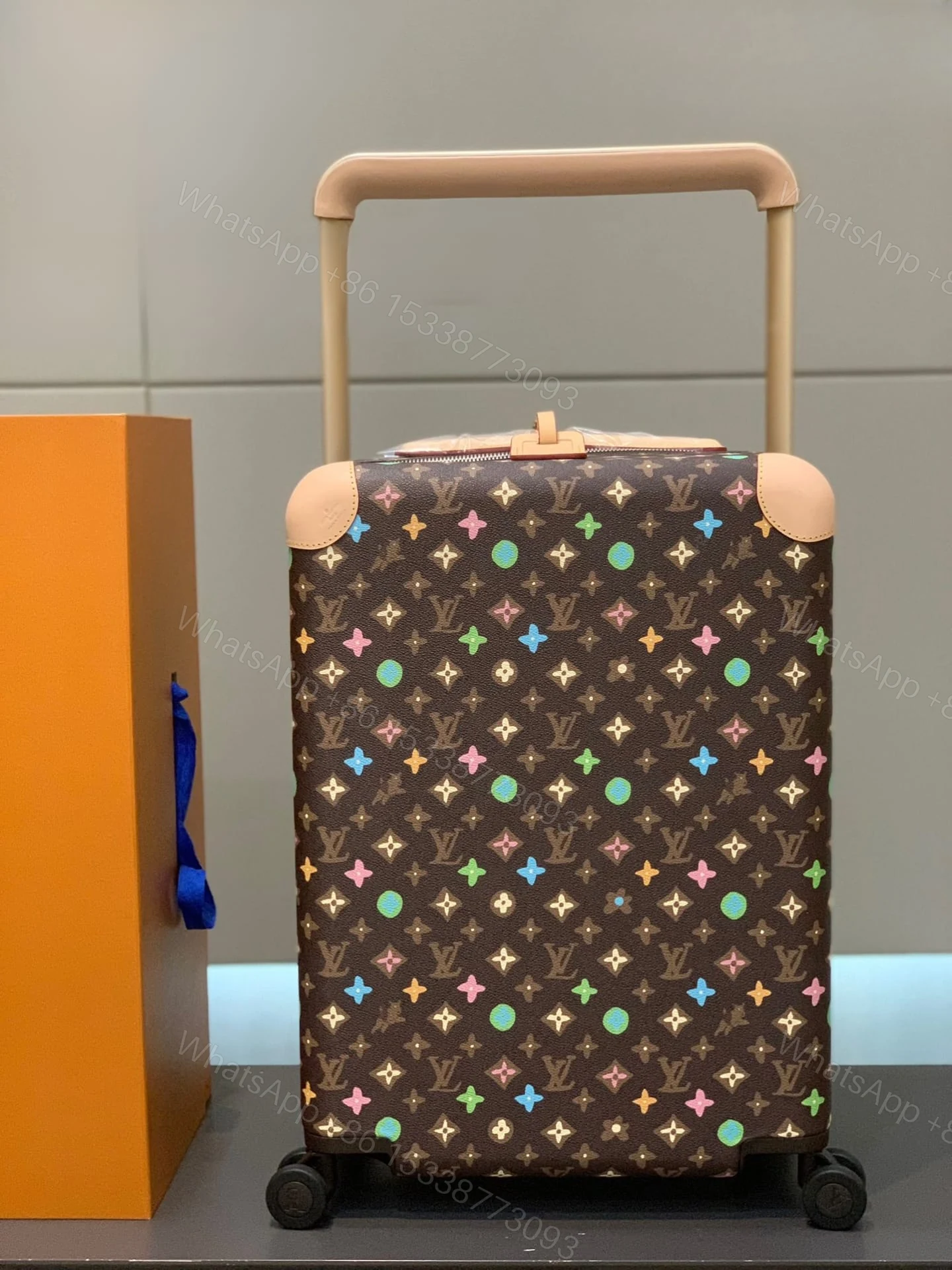 View 4 of Louis Vuitton Horizon 55 Suitcase Monogram Craggy Coated Canvas Chocolate 55Cm M47070