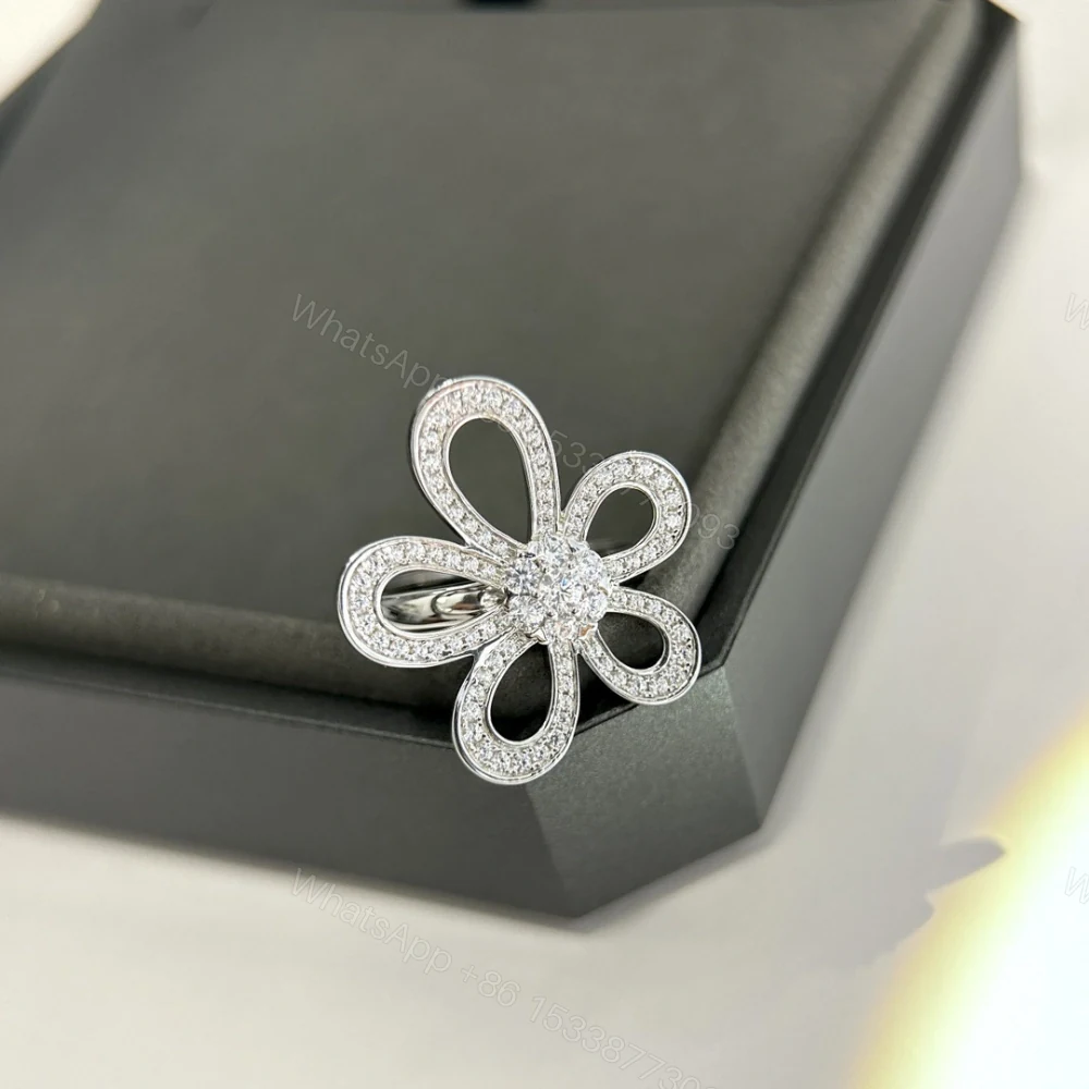 高仿首飾VanCleef&Arpels*RP05300鑲嵌花朵戒指白金款 — view 1