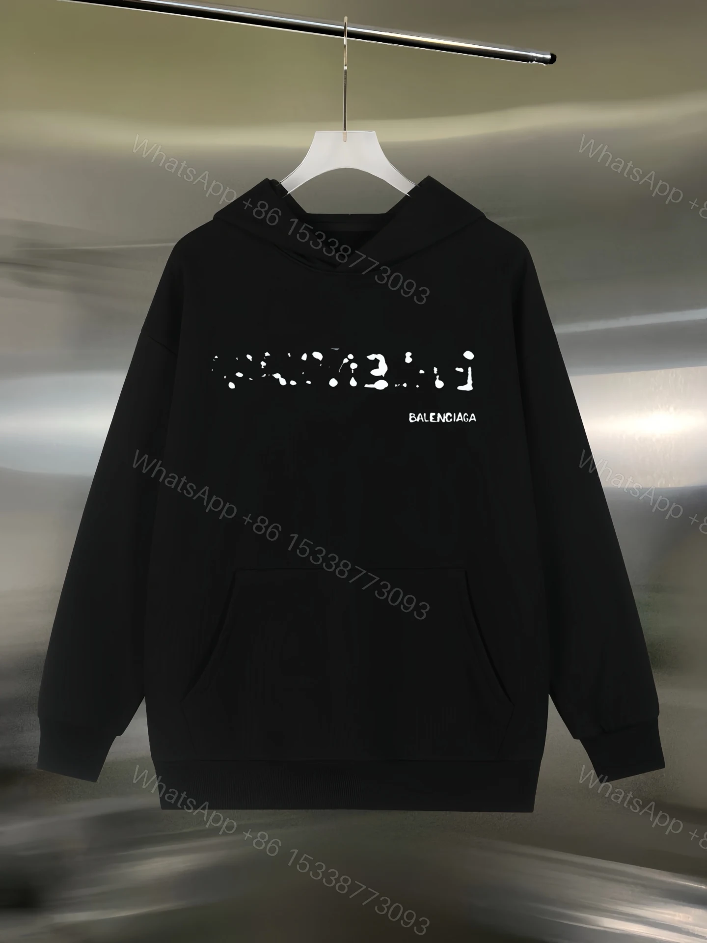 Balenciaga A貨男士黑色帽T 潮流字母刷舊印花設計款 — view 1