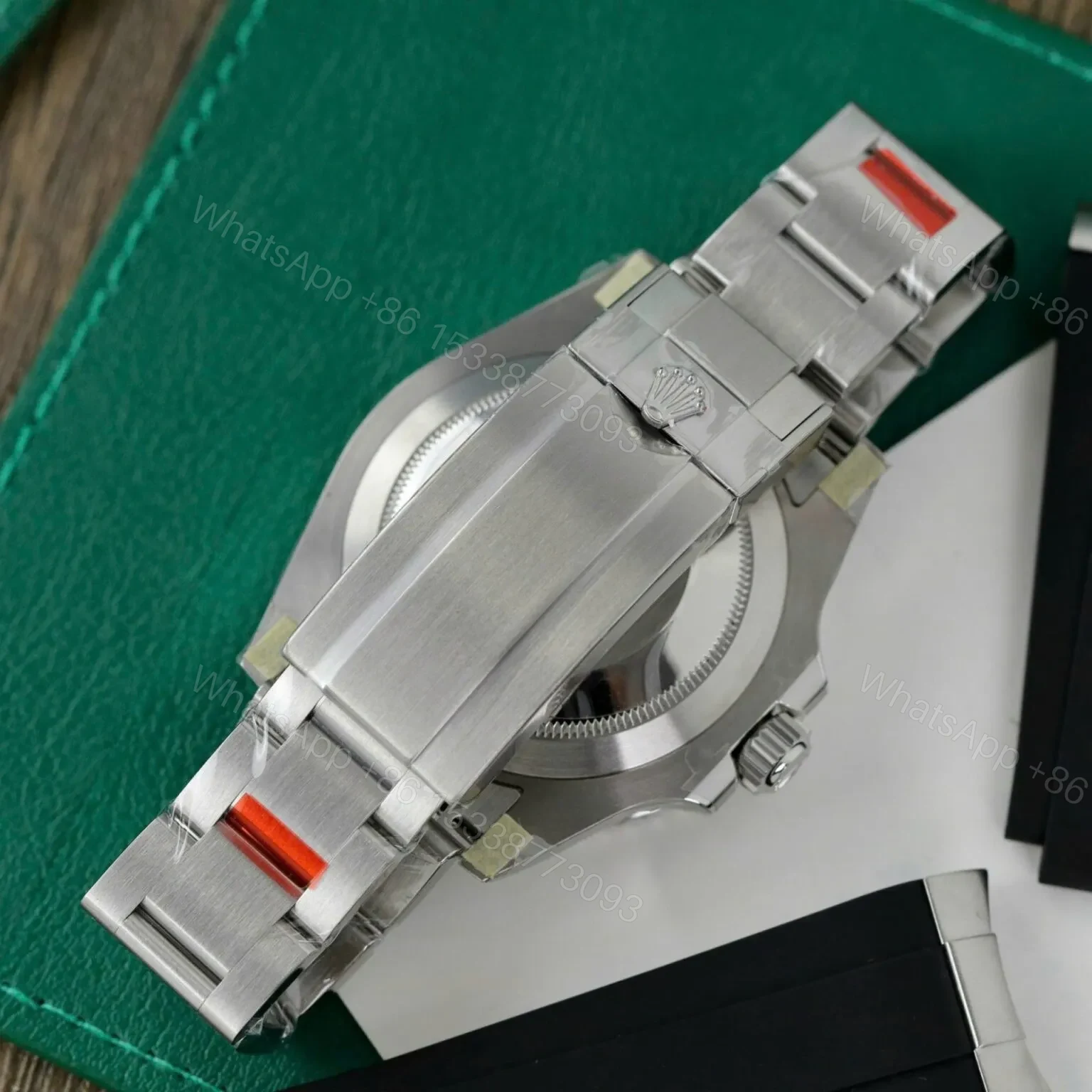 View 10 of Replica Rolex Submariner Black Dial 114060