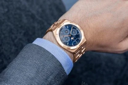 View 3 of Replica vacheron constantin Overseas perpetual calendar ultra-thin 41.5 mm 18K 5N pink gold