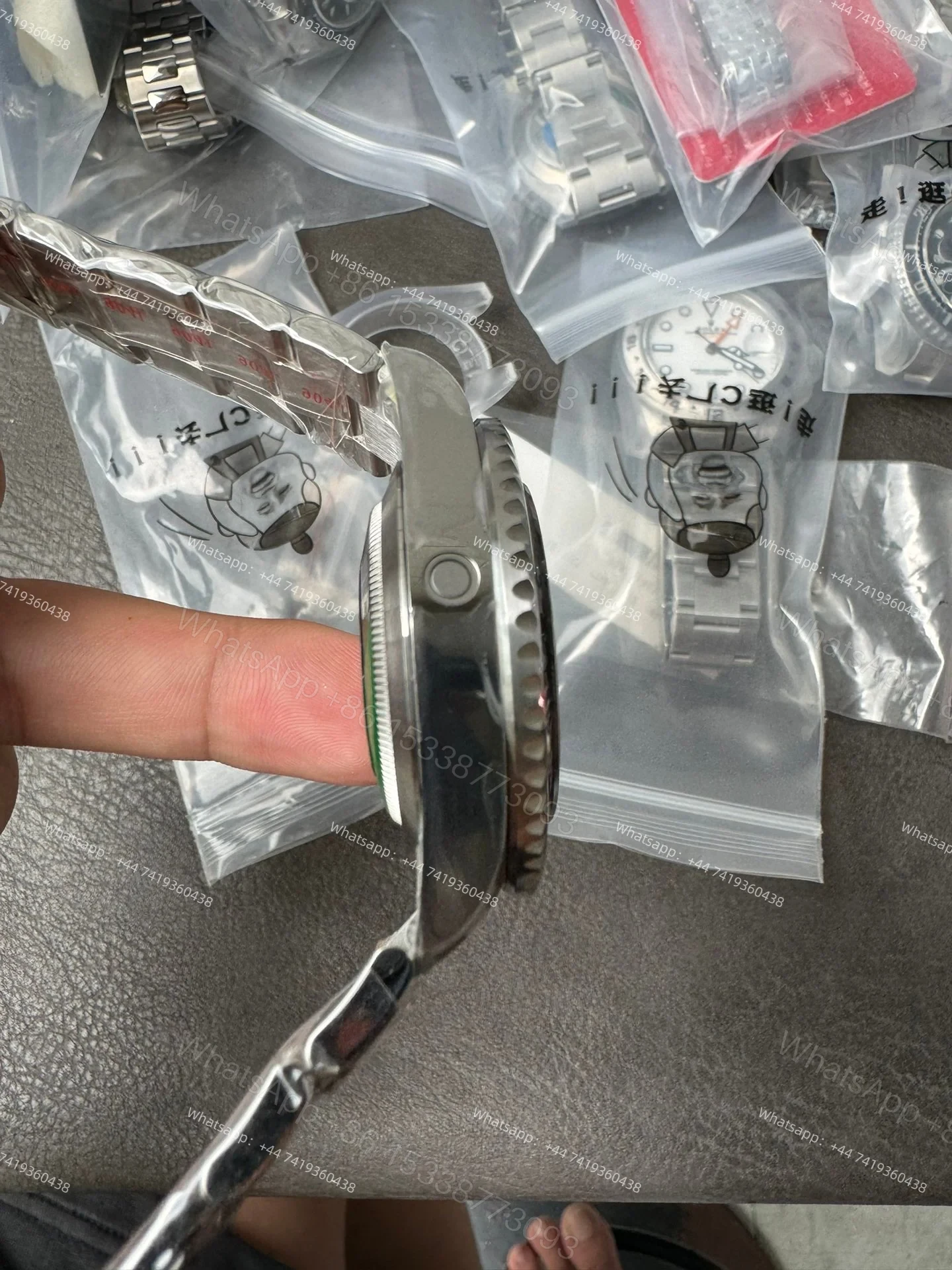 View 7 of Rolex Sea-Dweller M126600-0002 1:1 Replica Black Dial 43MM 3235 Movement Super Clone Watch
