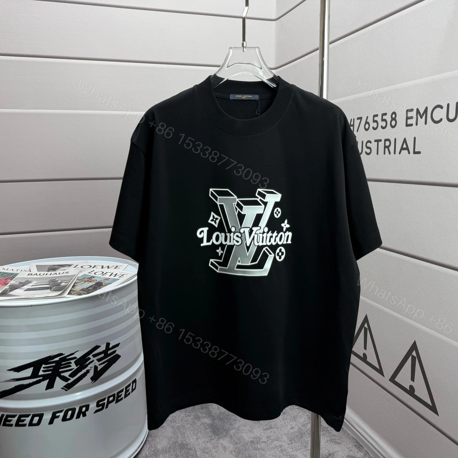 LV 一比一 男款 漸層LOGO短袖T恤 黑色街頭風百搭款 — view 1