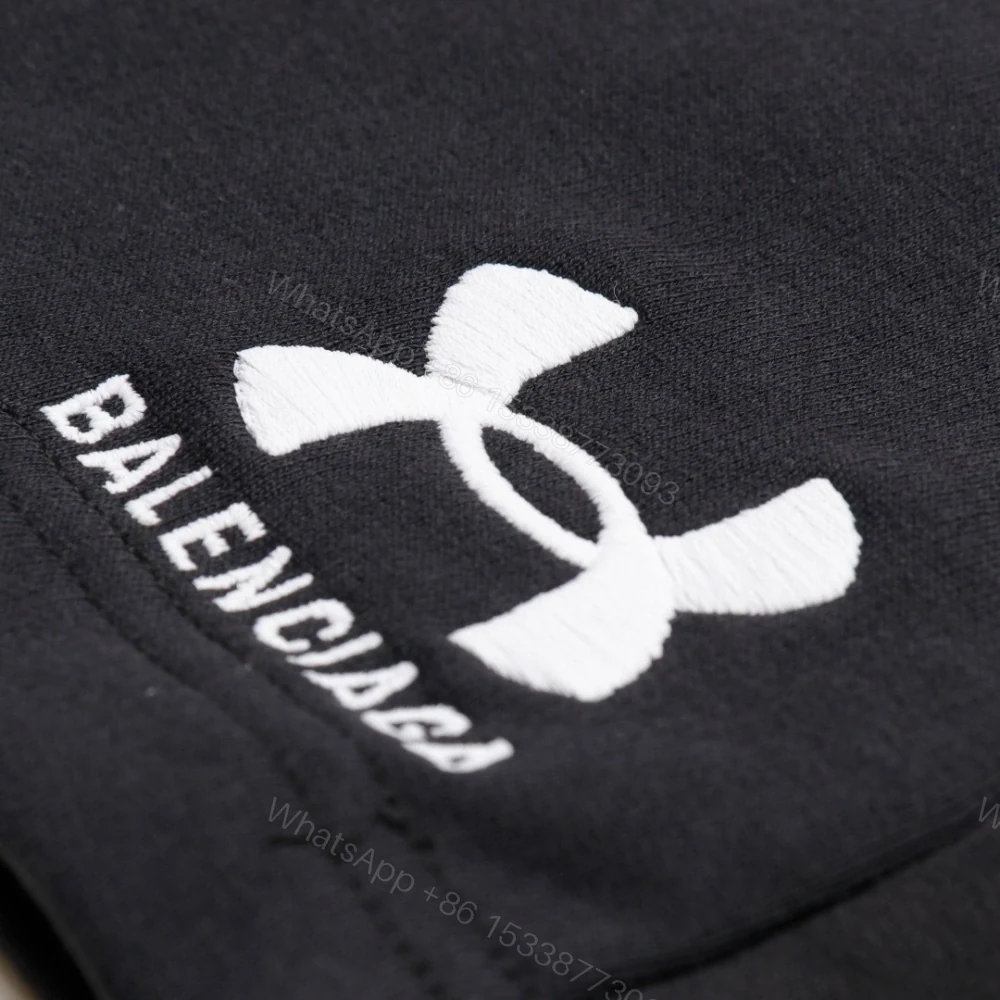 View 7 of 高仿Balenciaga聯名UnderArmour系列SS25款短褲黑色