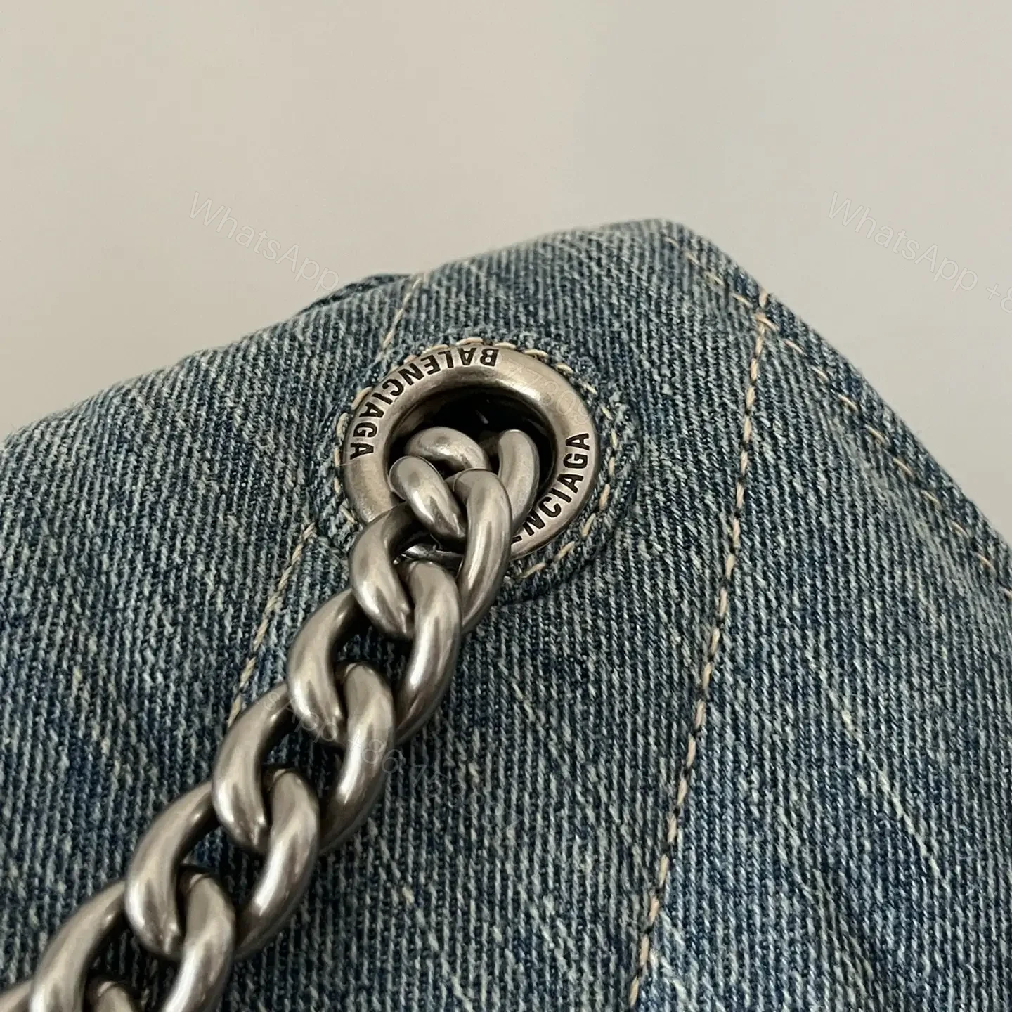 View 15 of 高仿Balenciaga*Crush系列沙漏包牛仔藍S