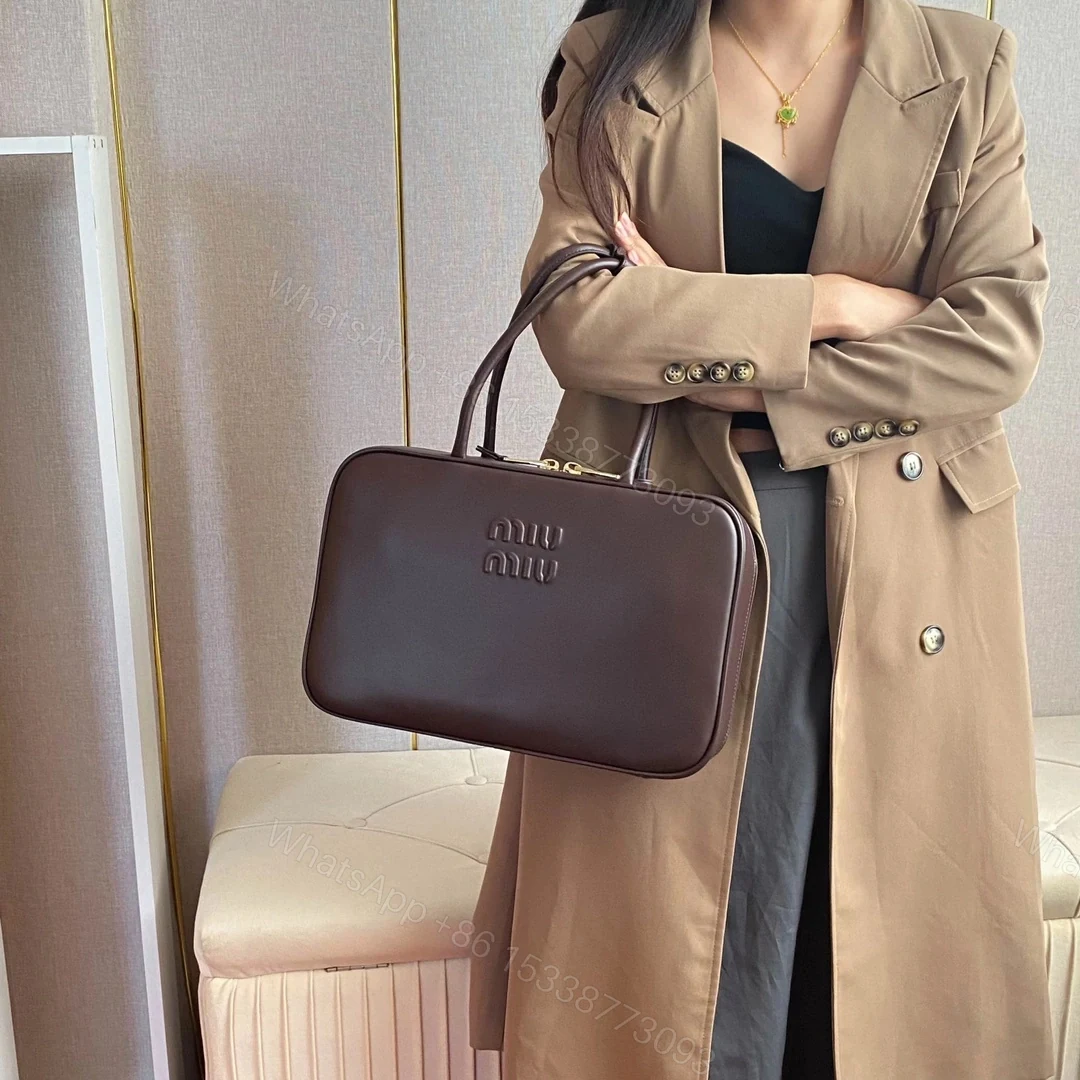 View 14 of 高仿miumiu*5BB17長肩帶公文包木色免檢版