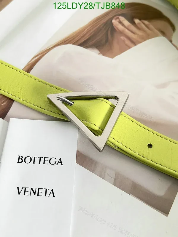 View 106 of Bottega Veneta Premium Nappa Leather Intrecciato Weave Bag with Magnetic Fastening BV9101