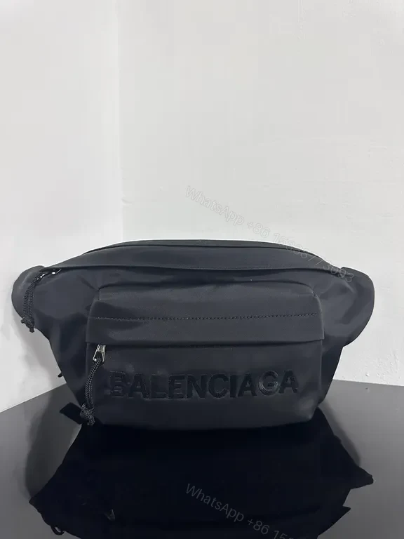 Black Nylon Belt Bag: Luxe Streetwear, Hands-Free Utility — view 1