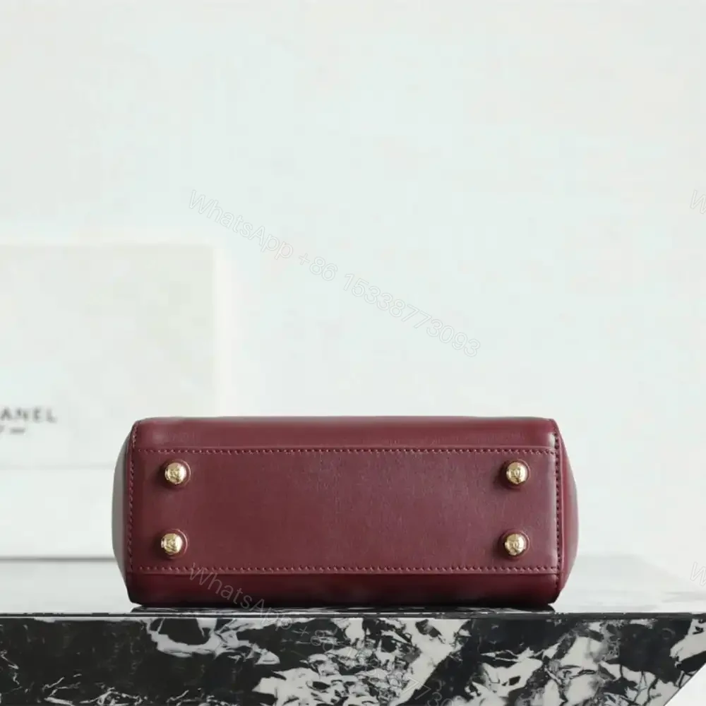 View 4 of 高仿Chanel*26A系列AS6223高級手工坊口蓋包酒紅色小號免檢版