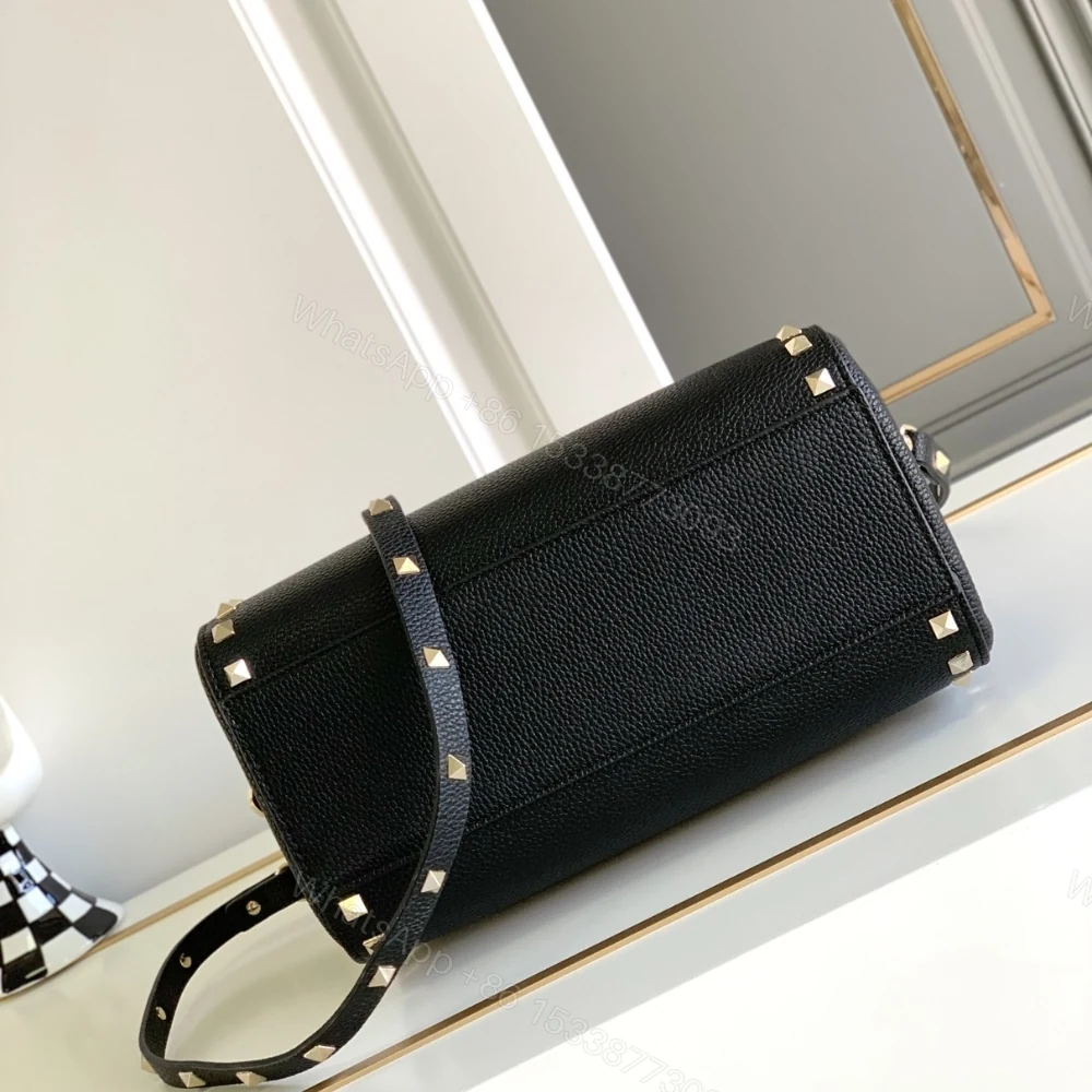 View 4 of VALENTINO CARAVANI BOLSAS ROCKSTUD GRANATO BLACK 24CM