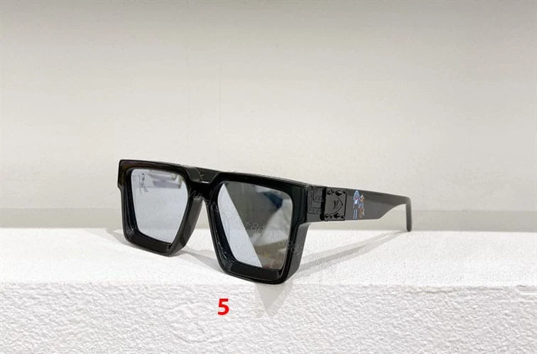 View 5 of LV SUNGLASSES – GLVT24