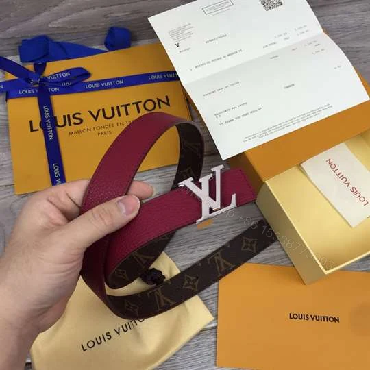 View 6 of LOUIS VUITTON LV INITIALES 30MM REVERSIBLE – B124