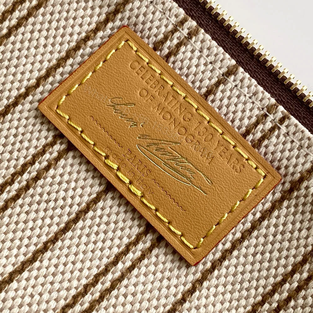 View 7 of LV Pochette Accessoires
