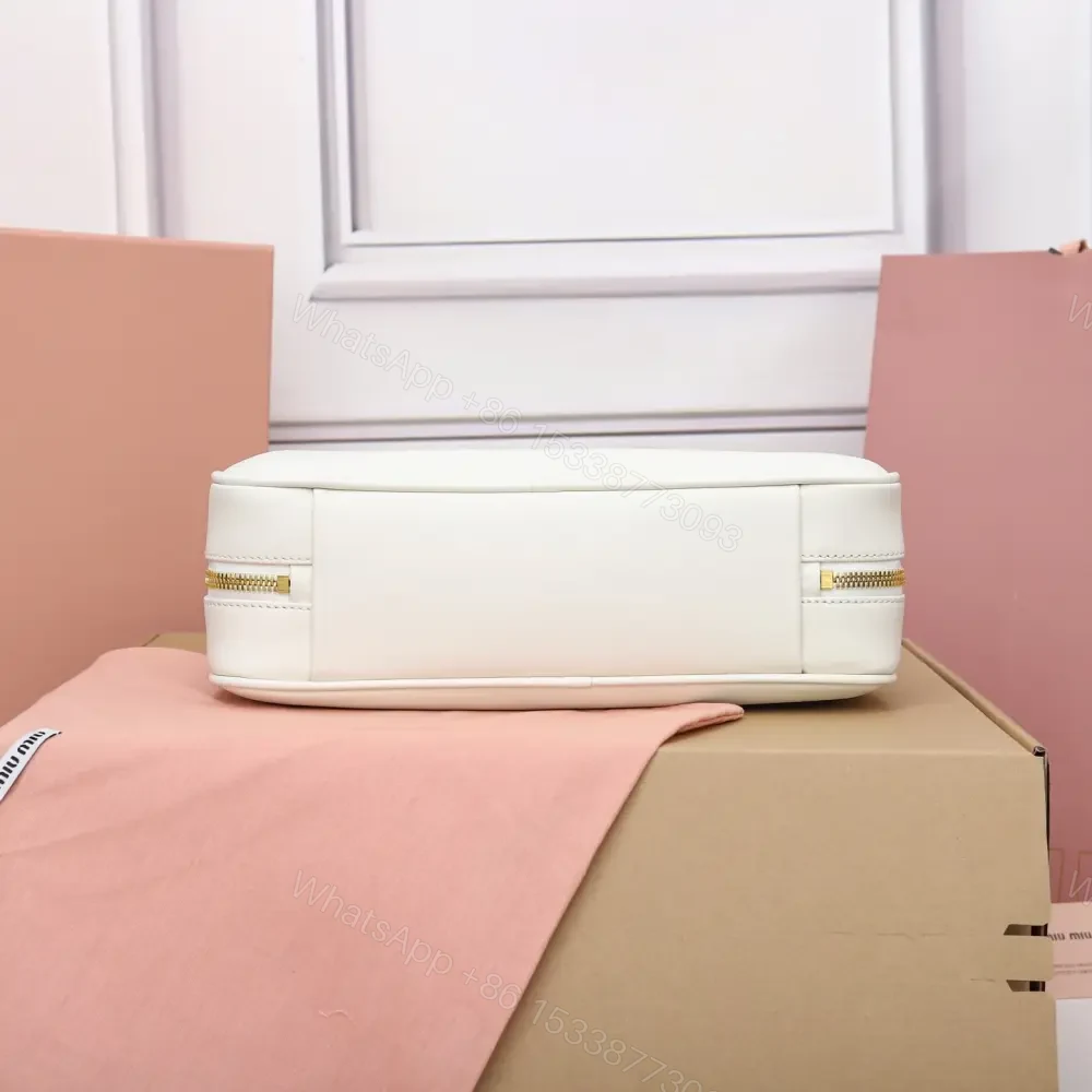View 6 of 高仿miumiu*5BB172壓紋LOGO手提包小牛皮白色免檢版