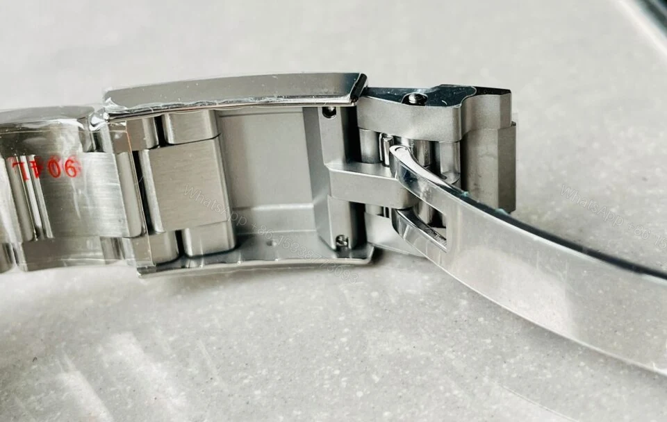 View 11 of Rolex Daytona 116500 DAYTONA 1:1 Best Edition CF 904L SS Case and Bracelet White Dial Silver bezel SA4130