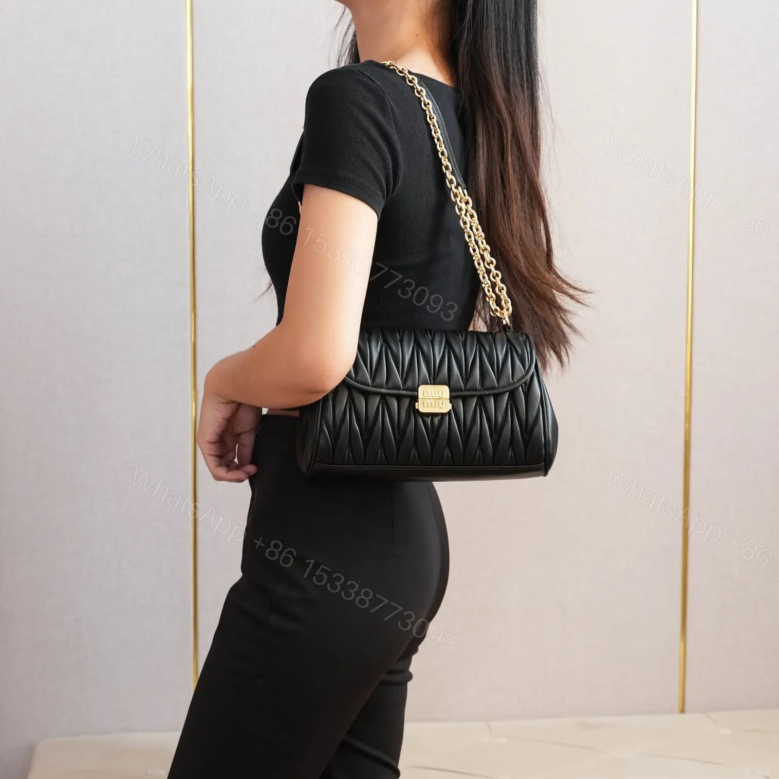 View 13 of 高仿miumiu*Matelasse系列5BD266單肩斜挎包黑色免檢版